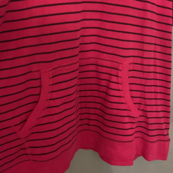 Ladies slightly used hooded top - Picture 4 of 4